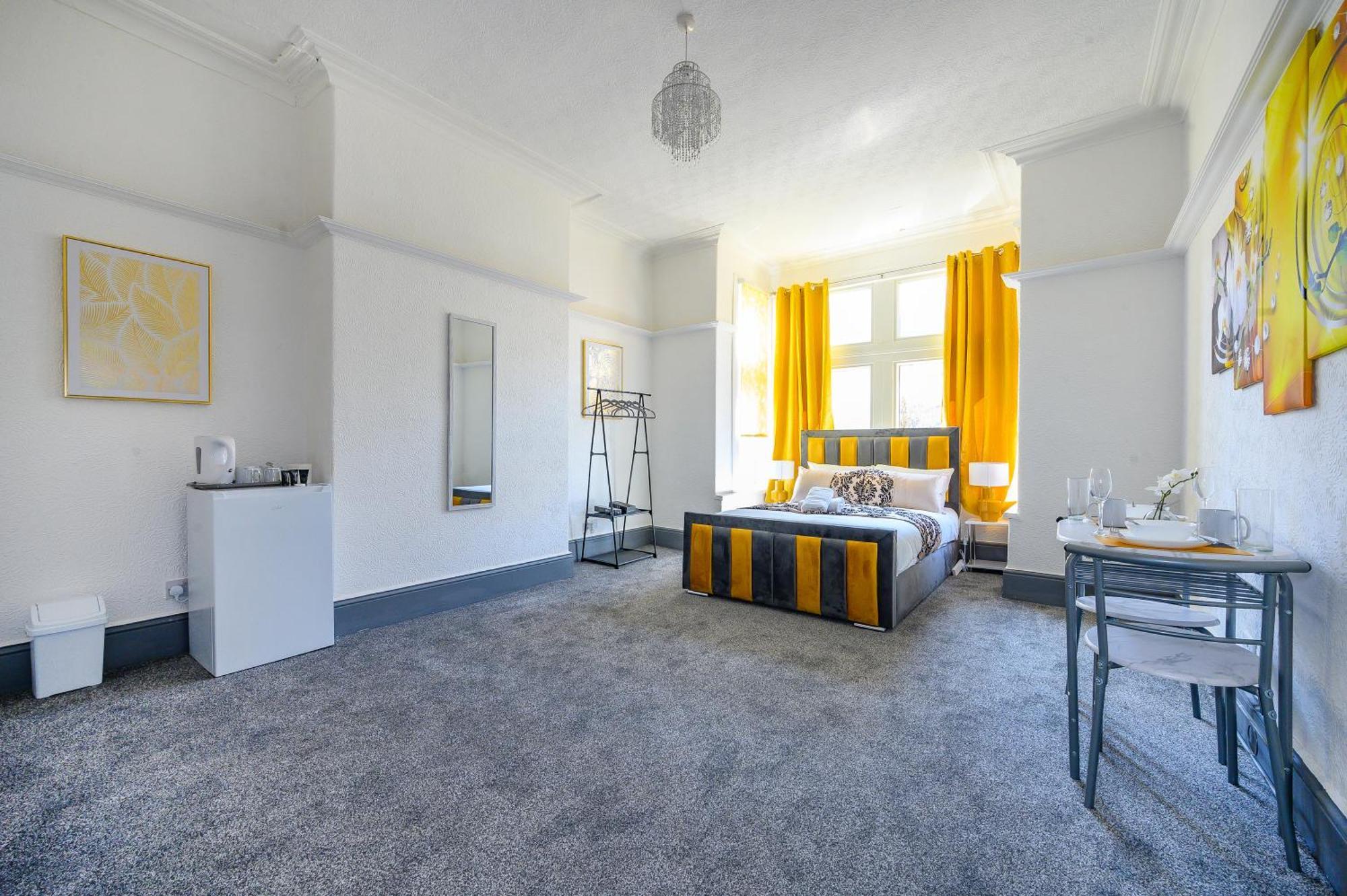 -Rf7H- For Your Relaxed & Cosy Free Parking Leeds  Eksteriør billede
