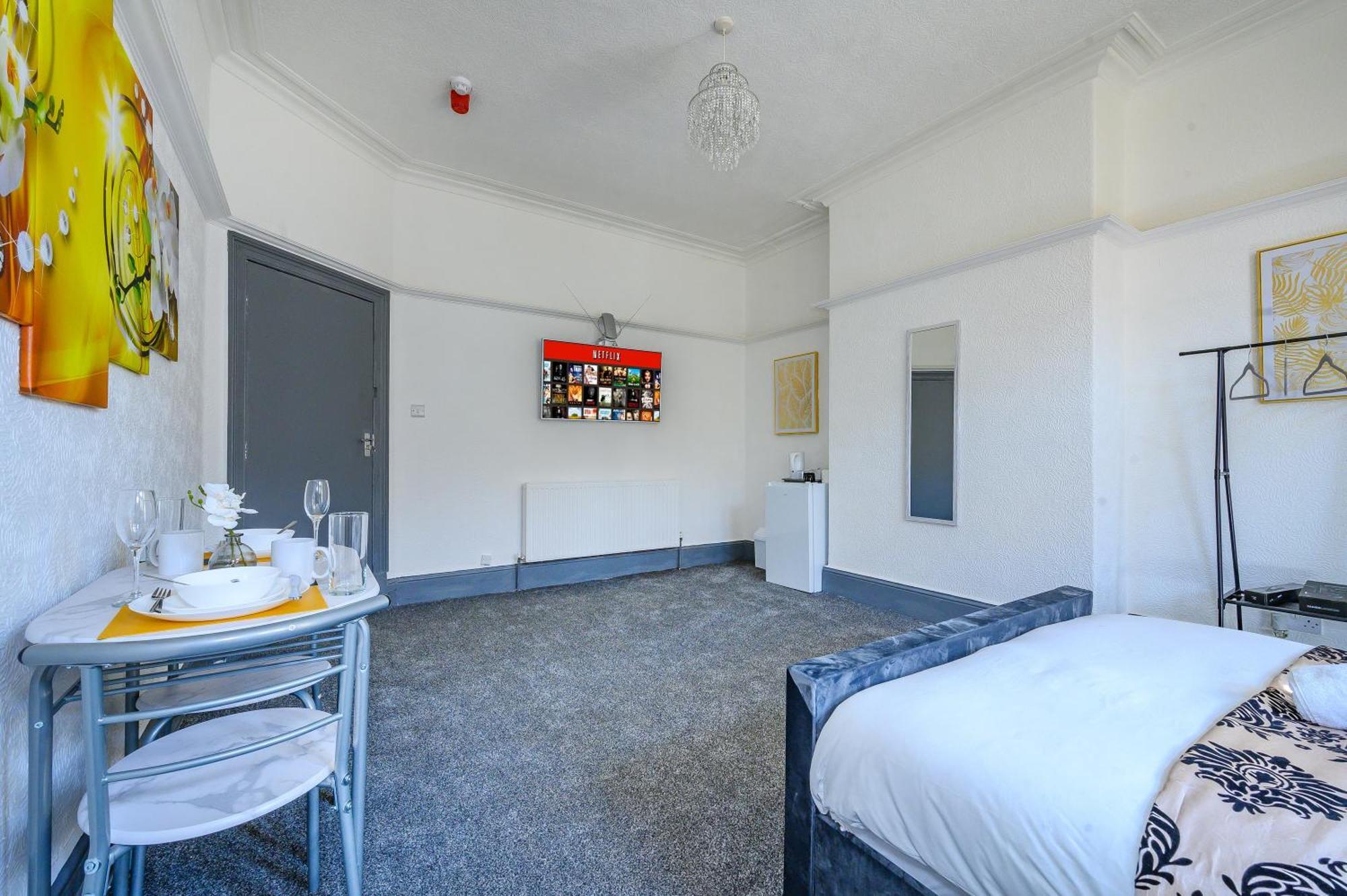 -Rf7H- For Your Relaxed & Cosy Free Parking Leeds  Eksteriør billede